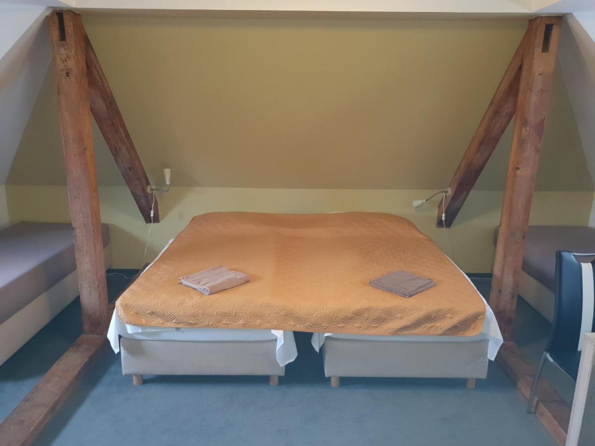 Pension U Tri Sedlaku Ceske Budejovice Buitenkant foto