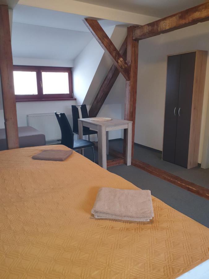 Pension U Tri Sedlaku Ceske Budejovice Buitenkant foto