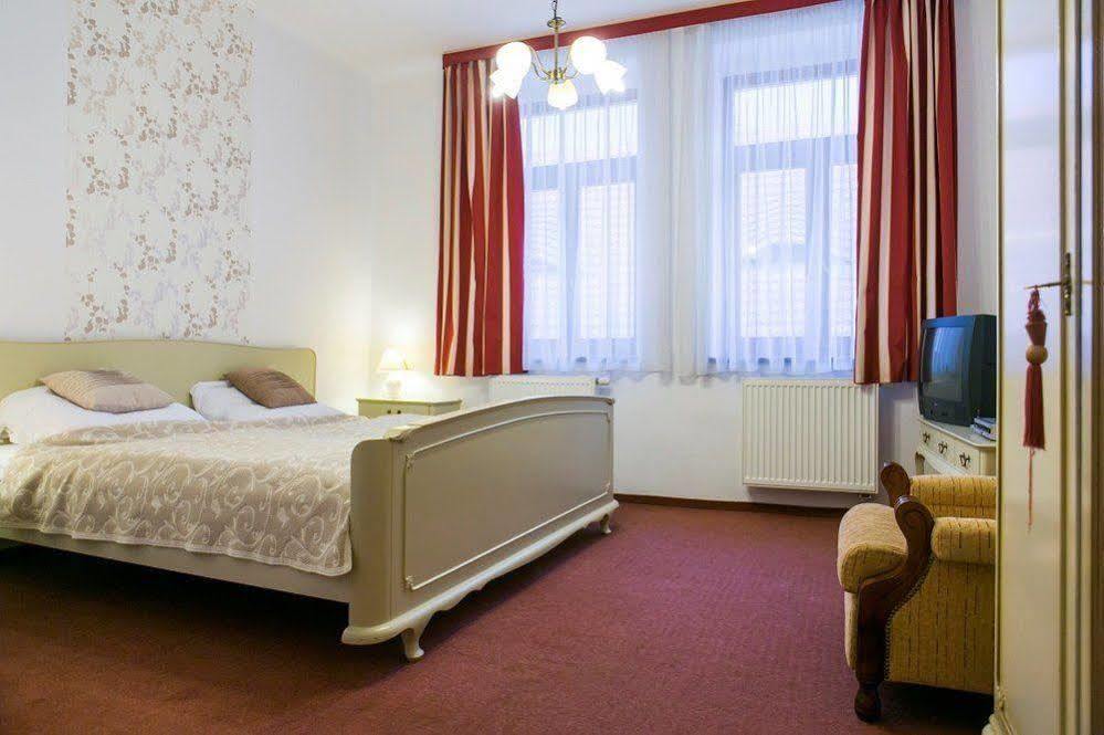 Pension U Tri Sedlaku Hotel Ceske Budejovice Buitenkant foto